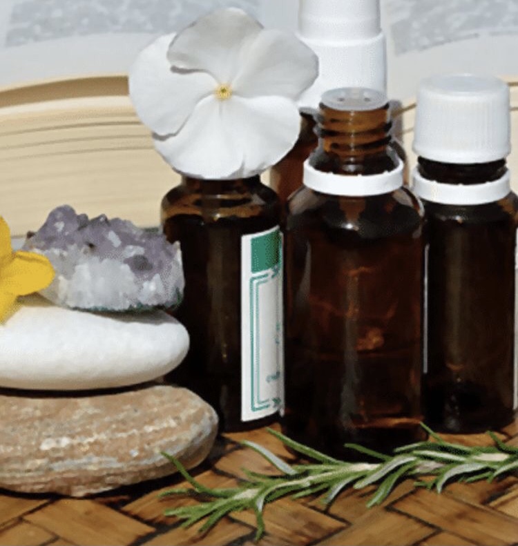 aceites para dormir -¿Cuáles son los mejores aceites de aromaterapia ¿Cómo se utilizan los aceites de aromaterapia ¿Qué aceite es bueno para dormir?