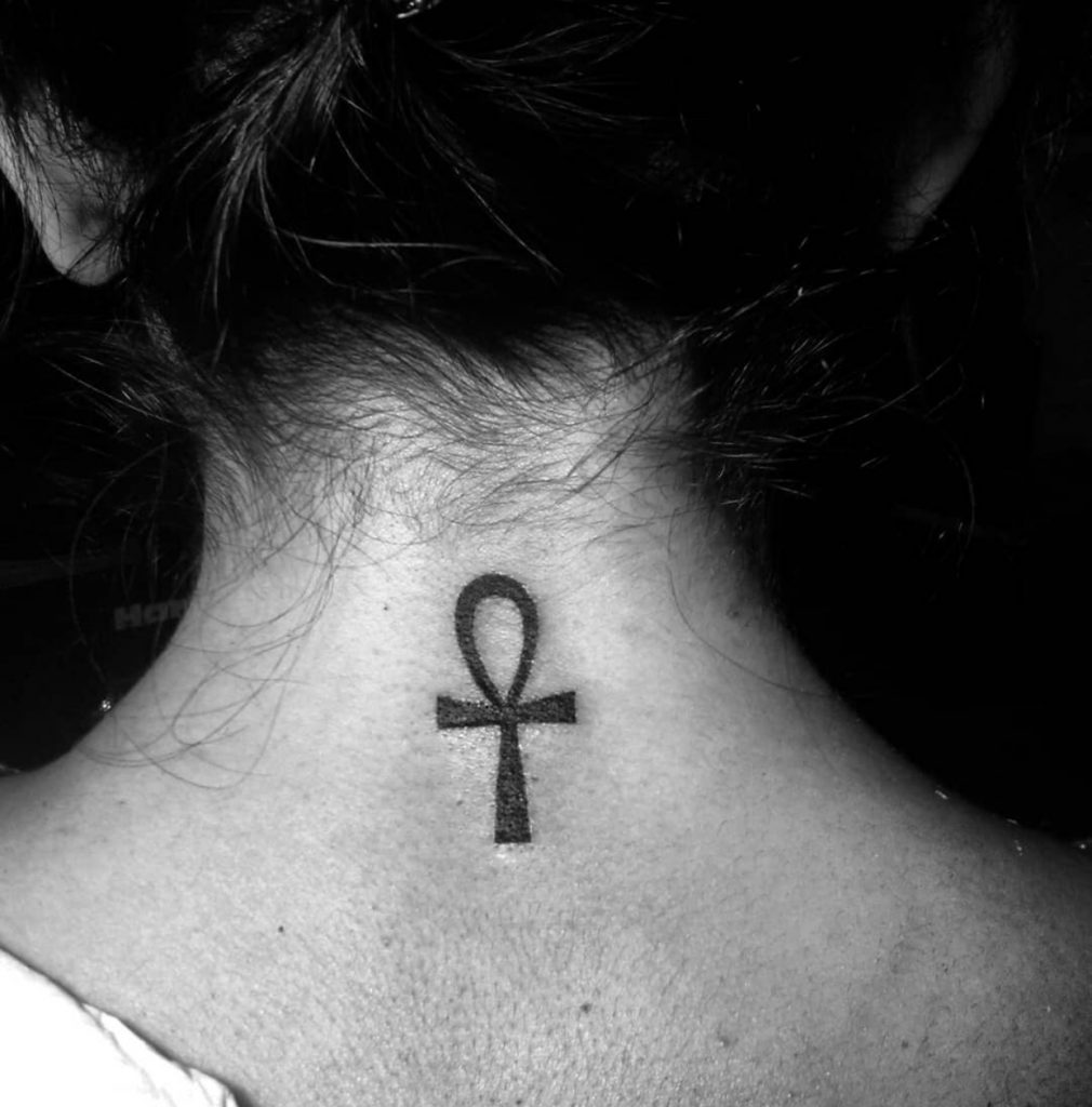 Significado de tatuarse Cruz ansada o Anj (Ankh) - anj tattoo - ankh tatuaje
